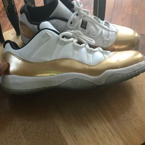 Used Men’s retro gold Jordan 11s size:11